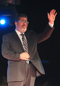 مصر: شيخ سلفي يشبّه المرشح محمد مرسي باللاعب 