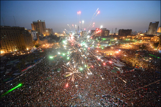 محمد مرسي يشجع على المصالحة واستمرار الثورة في اول خطاب له صورة رقم 8