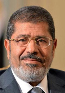 الرئيس المصري محمد مرسي يواجه مهمة اختيار رئيس الحكومة! صورة رقم 2