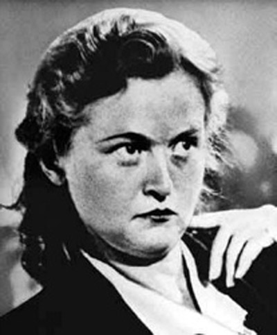 صورة رقم 1 - 10 نساء سطرن أسماءهن في كتب التاريخ بحروف ملطخة بالدماء! صورة رقم 1 - 10 نساء سطرن أسماءهن في كتب التاريخ بحروف ملطخة بالدماء!