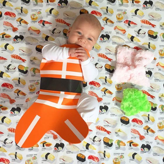 صور طفل رائع يرتدي بدلة هالوين جديدة يوميا لمدة شهر كامل صورة رقم 6