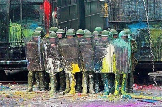 صور مضحكة وفيديو مواقف محرجة يواجهها رجال الشرطة صورة رقم 4