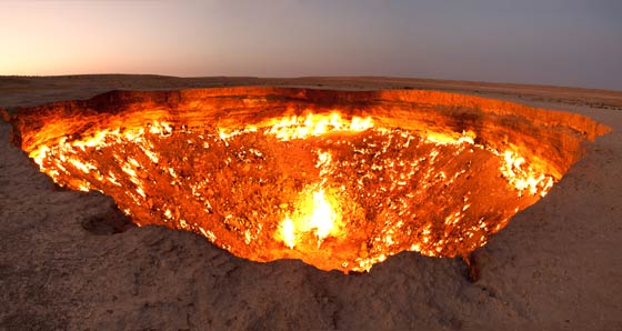صور اغرب الاماكن في العالم: مدينة الجن، باب الجحيم، وجزيرة العرائس المقتولة صورة رقم 2 صور اغرب الاماكن في العالم: مدينة الجن، باب الجحيم، وجزيرة العرائس المقتولة صورة رقم 2