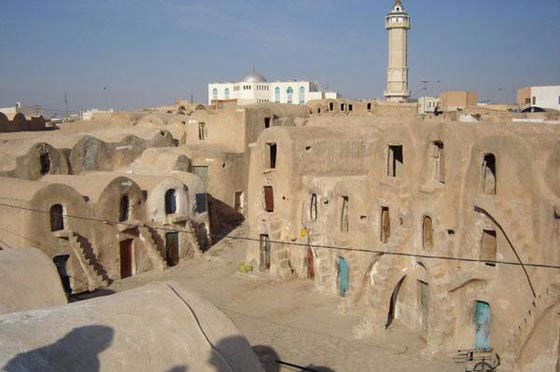 صور اغرب الاماكن في العالم: مدينة الجن، باب الجحيم، وجزيرة العرائس المقتولة صورة رقم 3 صور اغرب الاماكن في العالم: مدينة الجن، باب الجحيم، وجزيرة العرائس المقتولة صورة رقم 3