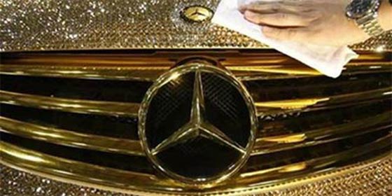 سعودي يشتري أغلى سيارة في العالم مرصعة بالماس صورة رقم 3