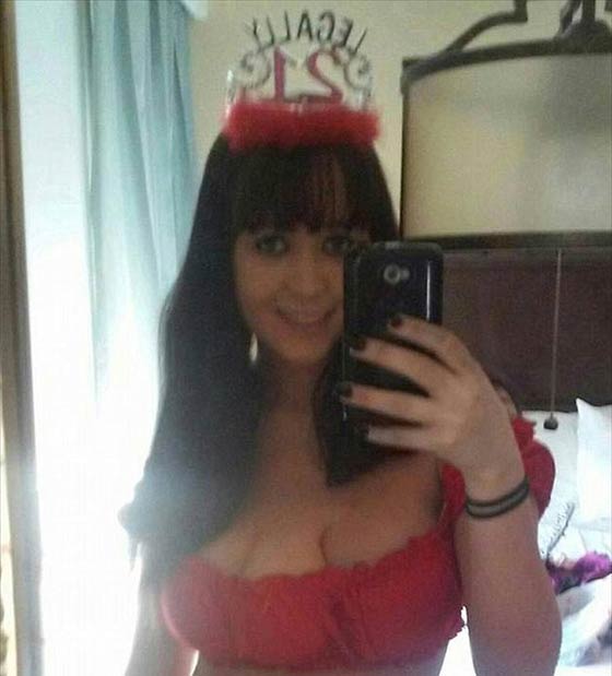 اخبار مفبركة في 2014: فتاة تركّب ثديا ثالثا وعودة موتى الإيبولا  صورة رقم 2