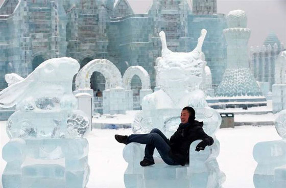 مهرجان الجليد والثلوج يتالق في 26 صورة مبهرة.. شاهدها صورة رقم 27 مهرجان الجليد والثلوج يتالق في 26 صورة مبهرة.. شاهدها صورة رقم 27