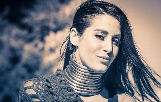 هل تنجح هذه الشابة الامريكية في ان تصبح المرأة الزرافة؟ صورة رقم 2