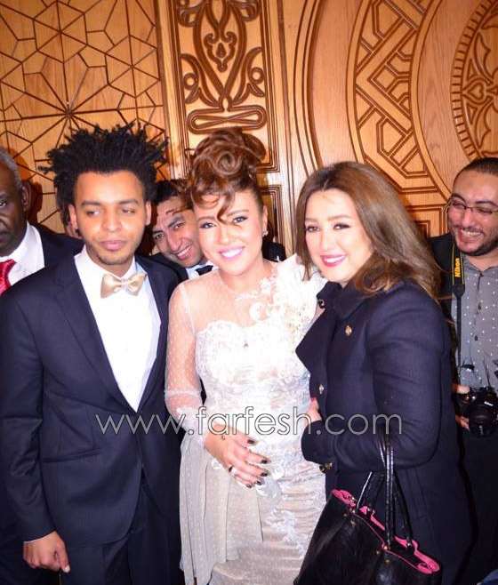 مي كساب تحتفل مع أوكا بمرور 10 سنوات على زواجهما: ماكانوش سهلين! صورة رقم 5