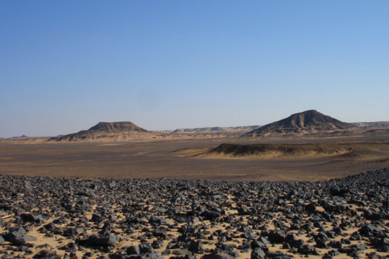 23 مكانا سياحيا رائعا في مصر: من جبل الكريستال الى كهف الجارة صورة رقم 5
