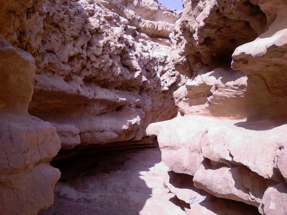 23 مكانا سياحيا رائعا في مصر: من جبل الكريستال الى كهف الجارة صورة رقم 7