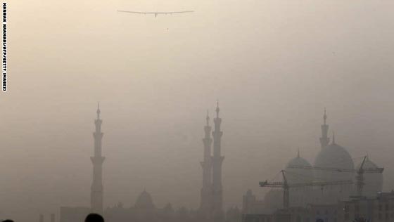 اول رحلة حول العالم لطائرة بدون وقود.. تعانق الشمس صورة رقم 1 اول رحلة حول العالم لطائرة بدون وقود.. تعانق الشمس صورة رقم 1