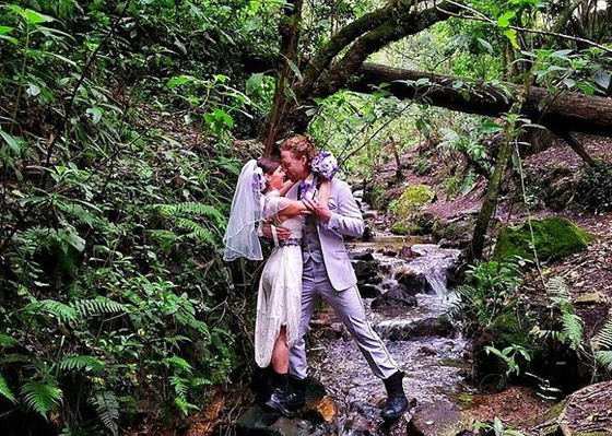 صور عروس وعريس يقيمان 38 حفل زفاف في 6 قارات من ضمنها مصر والمغرب صورة رقم 12