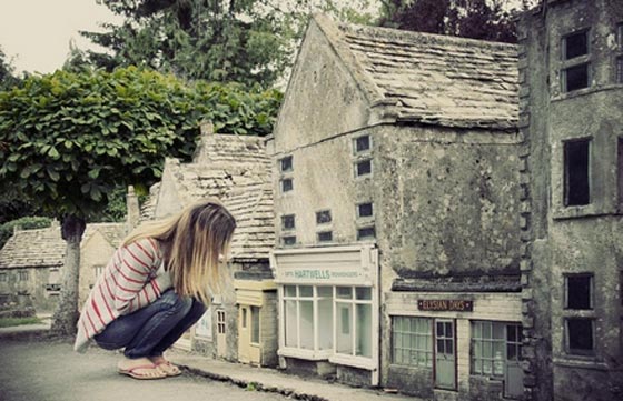 تعرف عليها.. بورتون تجتذب السياح بقريتها النموذجية الخلابة وتاريخها العريق صورة رقم 15