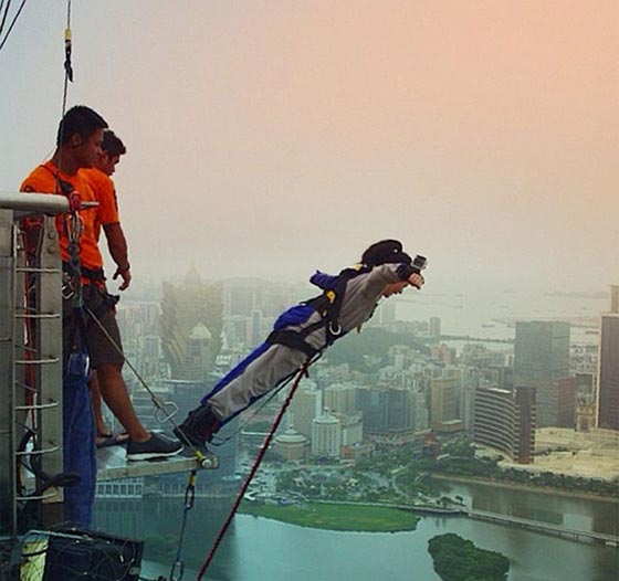 السفر حول العالم يتحول الى مهنة فتاة استرالية.. ويملأ جيوبها بالذهب صورة رقم 7 السفر حول العالم يتحول الى مهنة فتاة استرالية.. ويملأ جيوبها بالذهب صورة رقم 7