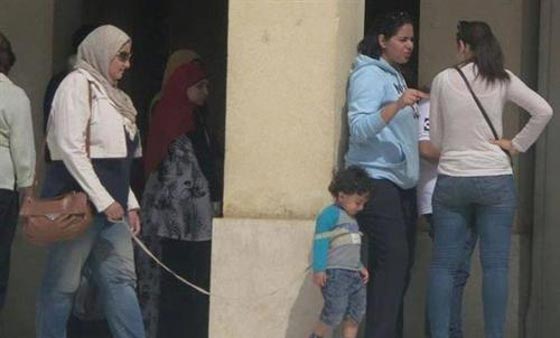 بالصور.. ام تربط طفلها بحبل مثل الكلب.. هل هي فكرة جيدة؟ صورة رقم 2