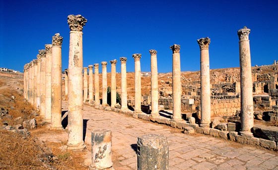 البتراء الاردنية تعيش انتكاسة سياحية غير مسبوقة صورة رقم 5