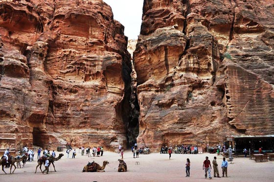 البتراء الاردنية تعيش انتكاسة سياحية غير مسبوقة صورة رقم 4