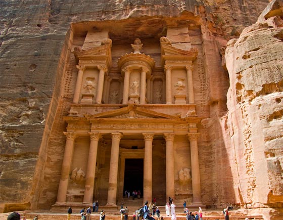 البتراء الاردنية تعيش انتكاسة سياحية غير مسبوقة صورة رقم 7