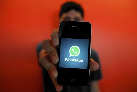 الشتائم عبر واتساب تكلف المقيمين في الامارات غاليا جدا.. غرامات وسجنا وابعادا ايضا صورة رقم 2