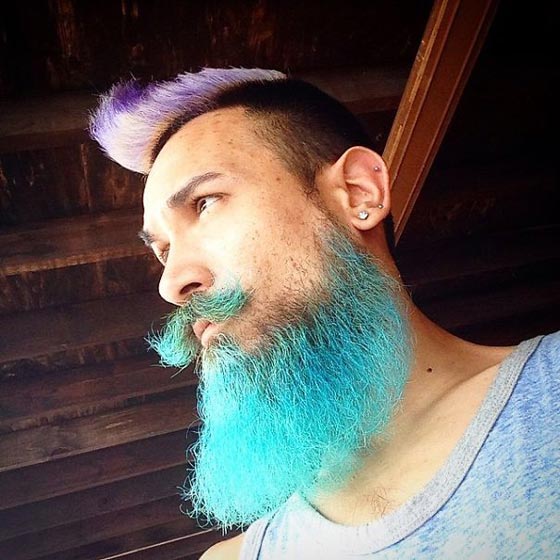 صور غريبة جدا: آخر موضة للرجال: لحية حمراء وخضراء وشعر بنفسجي  صورة رقم 12