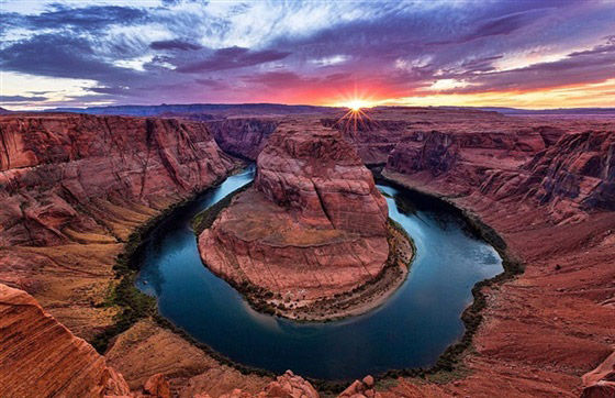 بالصور.. مصور يكرس 4 سنوات لتصوير روعة الشروق والغروب صورة رقم 2