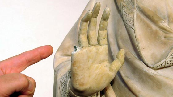 أسوأ 10 سياح نقلوا صورة سيئة عن بلادهم لشعوب العالم.. وهذه حماقاتهم صورة رقم 8