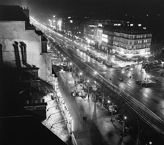 باريس عام 1930 مدينة صاخبة تضج بالحياة ومبانيها كلاسيكية صورة رقم 9 باريس عام 1930 مدينة صاخبة تضج بالحياة ومبانيها كلاسيكية صورة رقم 9