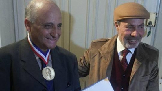 العالم المغربي الشهير بأب البطاريات يشحن الهواتف الجوالة بـ10 دقائق صورة رقم 1