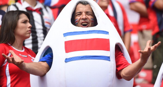 صور أغرب التقاليع على مدرجات الملاعب صورة رقم 9