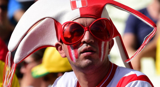 صور أغرب التقاليع على مدرجات الملاعب صورة رقم 8