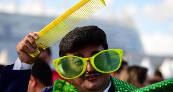 صور أغرب التقاليع على مدرجات الملاعب صورة رقم 4