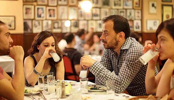حليب السباع.. المشروب الكحولي الاشهر في تركيا وتجربة شربه على الاصول صورة رقم 6