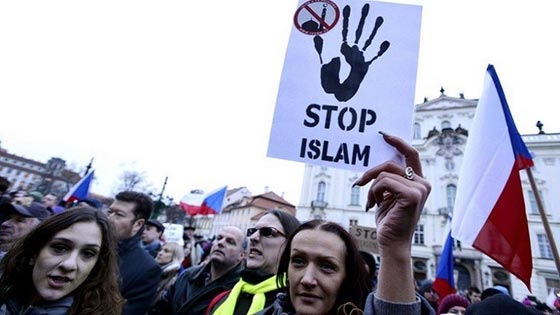 فيسبوك يستعمل سلطته ويحجب موقعا ضد الاسلام في تشيكيا صورة رقم 2