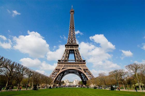 صور غريبة: غرف سرية تثير الرهبة والفضول في اشهر المباني منها برج ايفال صورة رقم 4