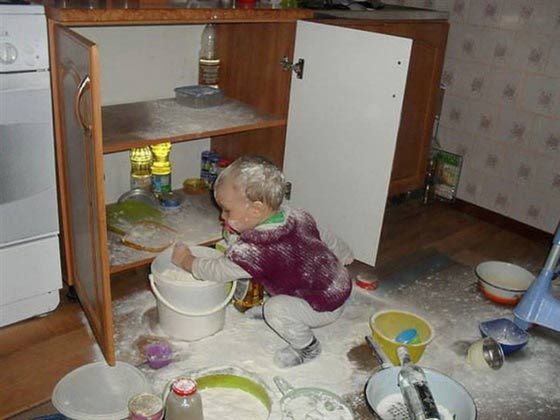 صور مضحكة.. علام يدل الصمت الغامض للاطفال؟ صورة رقم 13