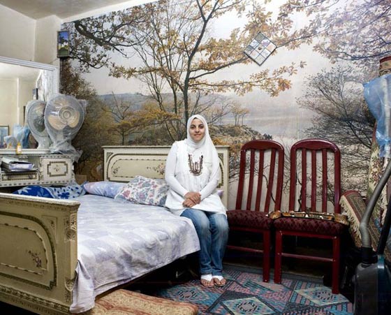 صور بنات حول العالم في غرف نومهن تكشف الاسرار وبضمنها دول عربية: مصر الامارات و لبنان   صورة رقم 1