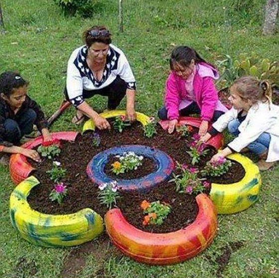   عراقي مبدع يحول إطارات السيارات القديمة إلى تحف منزلية  صورة رقم 17