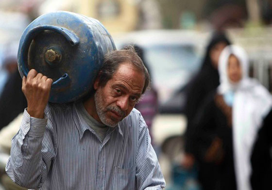 اغرب أشياء عرضها المصريون للبيع في الإنترنت: 3 سجائر، جنيه مصري، والرئيس السيسي! صورة رقم 8