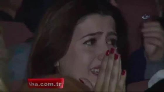 اساليب غريبة ومبتكرة في طلب الزواج.. وماذا كان الجواب؟ فيديو صورة رقم 2
