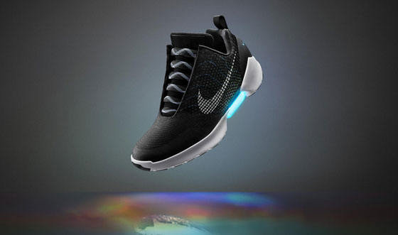 الخيال اصبح واقعا.. حذاء يشد رباطه بنفسه من Nike. شاهد الفيديو صورة رقم 2