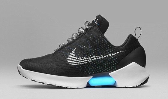 الخيال اصبح واقعا.. حذاء يشد رباطه بنفسه من Nike. شاهد الفيديو صورة رقم 3