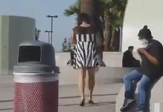 فيديو طريف.. شاب متنكر ينفذ مقلبا محرجا في لصوص صورة رقم 2