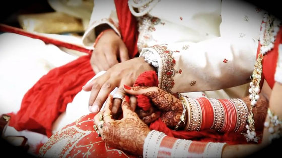 مهر العروس حول العالم: مصارعة اسد، 25 فارا، حوت وكيّ العريس بالنار صورة رقم 14