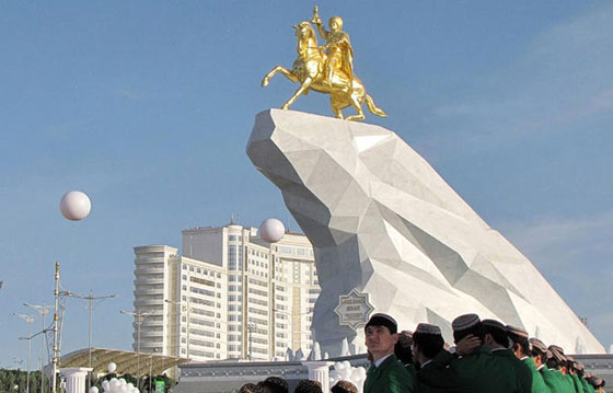 عشق اباد مدينة تركمنستانية يكسوها الرخام وتحظر اطلاق اللحى والرياضة صورة رقم 7