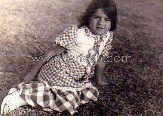 30 صورة لأشهر الفنانين أيام الطفولة البريئة: من منهم تغير كثيرا؟ صورة رقم 18 30 صورة لأشهر الفنانين أيام الطفولة البريئة: من منهم تغير كثيرا؟ صورة رقم 18