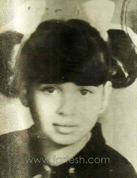 30 صورة لأشهر الفنانين أيام الطفولة البريئة: من منهم تغير كثيرا؟ صورة رقم 26 30 صورة لأشهر الفنانين أيام الطفولة البريئة: من منهم تغير كثيرا؟ صورة رقم 26