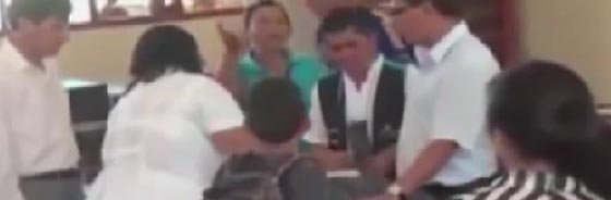 ارواح شيطانية تهاجم طلابا داخل مدرستهم.. شاهد الفيديو الجنوني صورة رقم 1 ارواح شيطانية تهاجم طلابا داخل مدرستهم.. شاهد الفيديو الجنوني صورة رقم 1