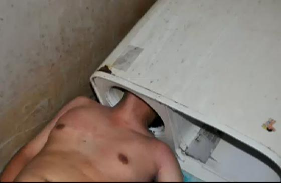 نجاة رجل صيني بعد ابتلاع الغسالة له!! صورة رقم 2