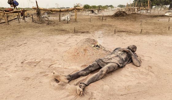 من عجائب السودان.. رجال يفضلون الموت لتعيش ابقارهم!! صورة رقم 8 من عجائب السودان.. رجال يفضلون الموت لتعيش ابقارهم!! صورة رقم 8